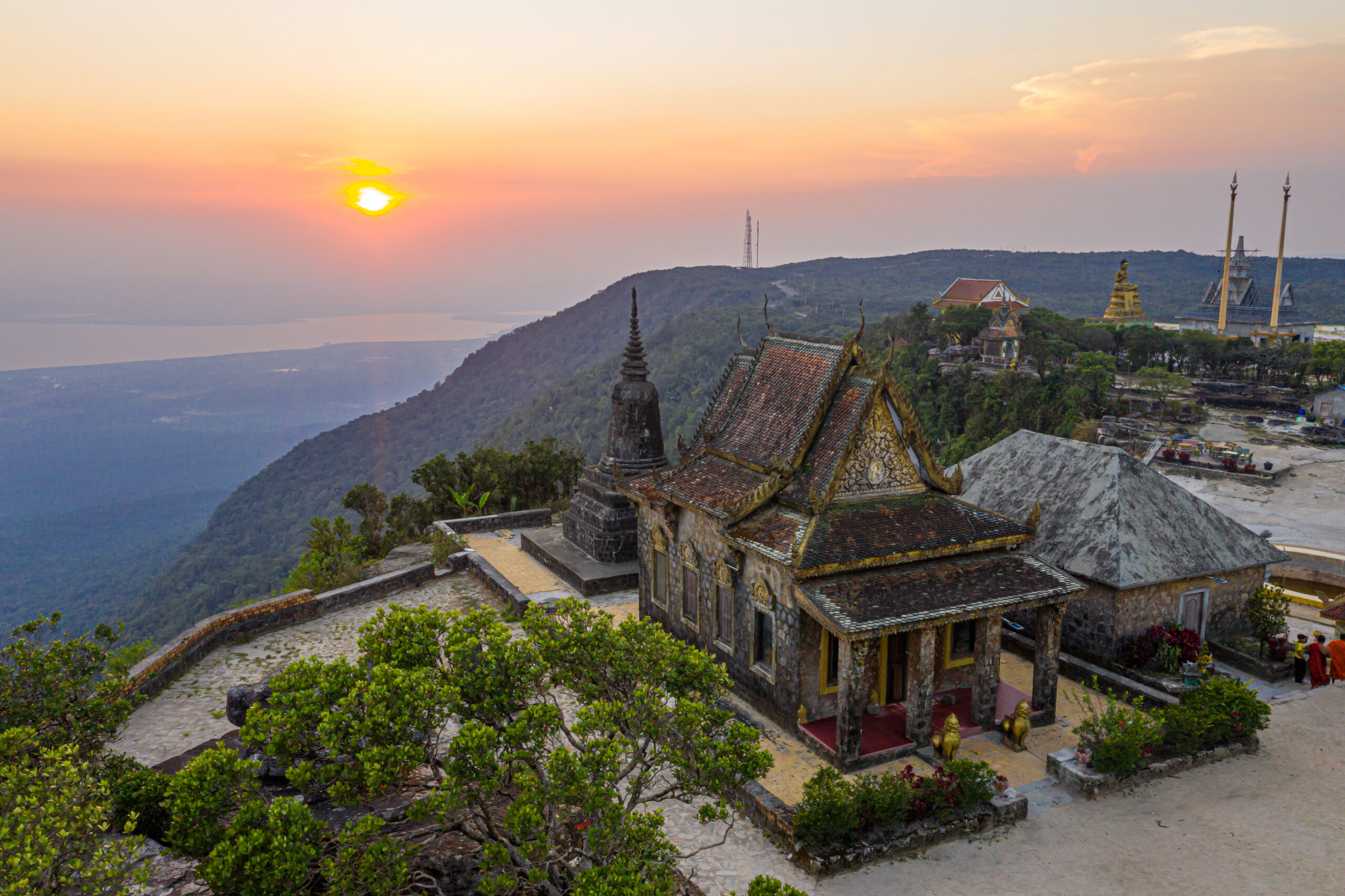 Cambodia.,Wat,Sampov,Pram,.phnom,Bokor.,Kampot,City.,Kampot,Province