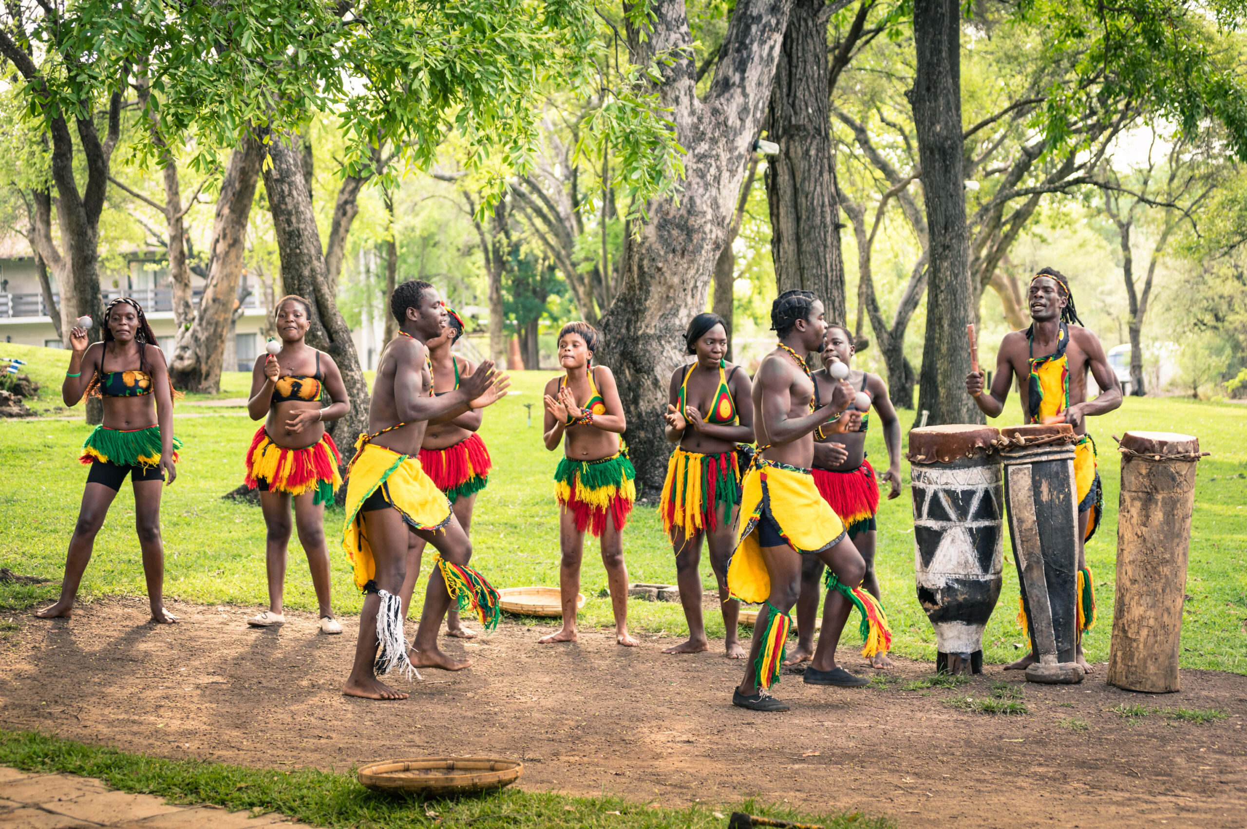 Victoria,Falls,,Zimbabwe,-,November,7,,2014:,Local,People,Performing