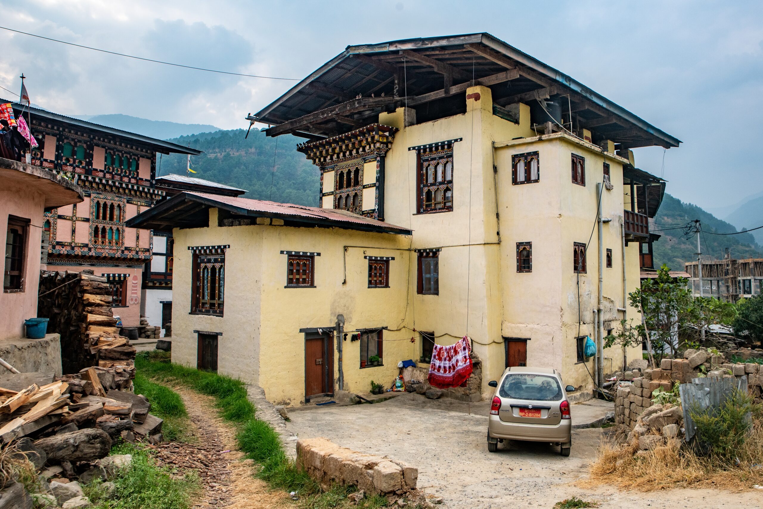 Traditional,Bhutanese,House,At,Chimi,Lhakhang,,Punakha,,Bhutan,On,November