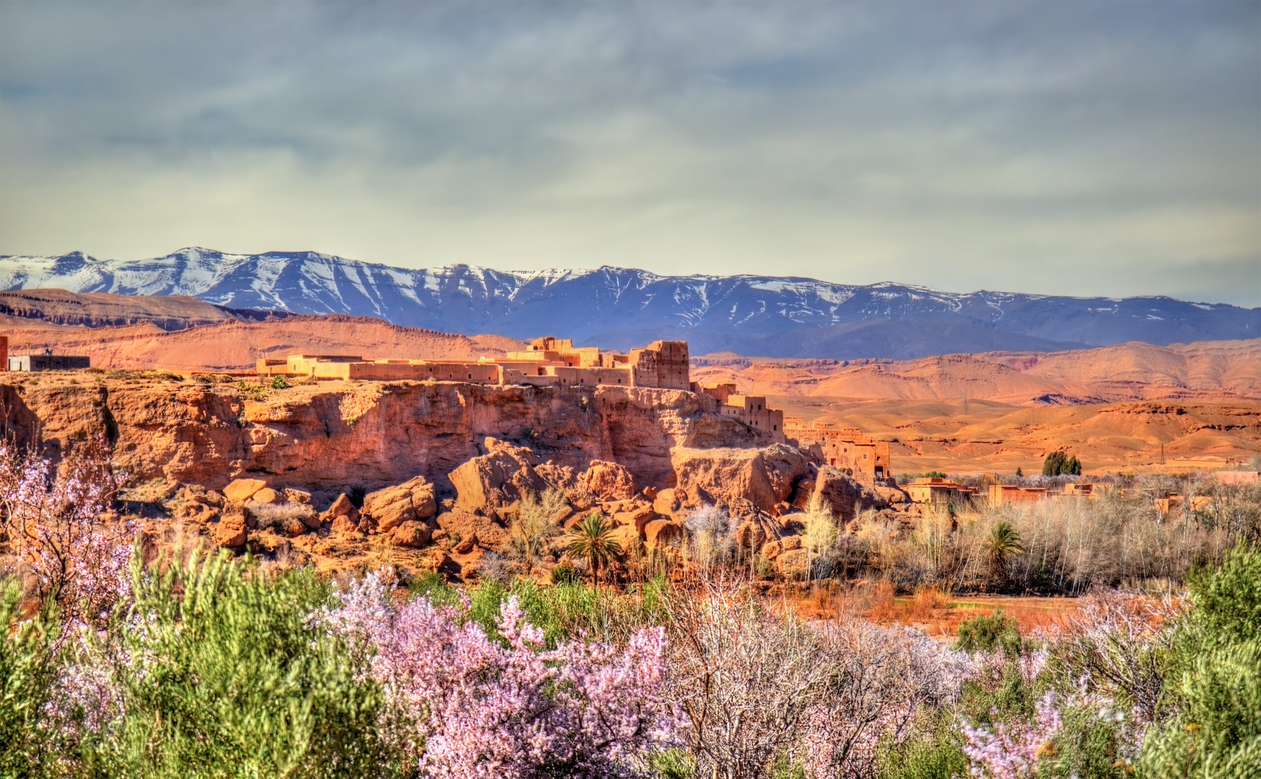 Snowy,High,Atlas,Mountains,Above,Kalaat,M’gouna,Town,In,Morocco,