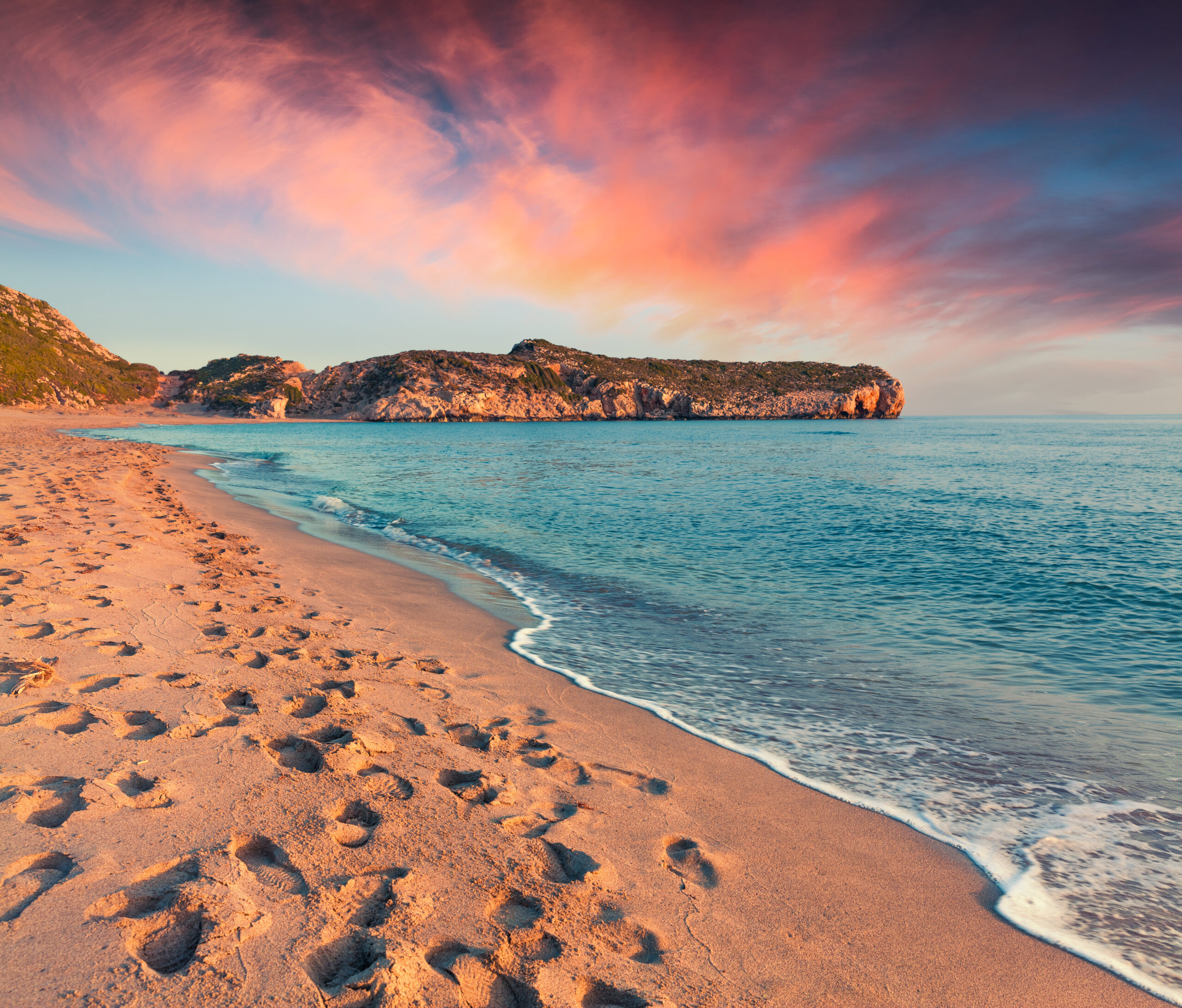 Footprints,In,The,Sand,On,The,Famous,Turkish,Beach,Patara.