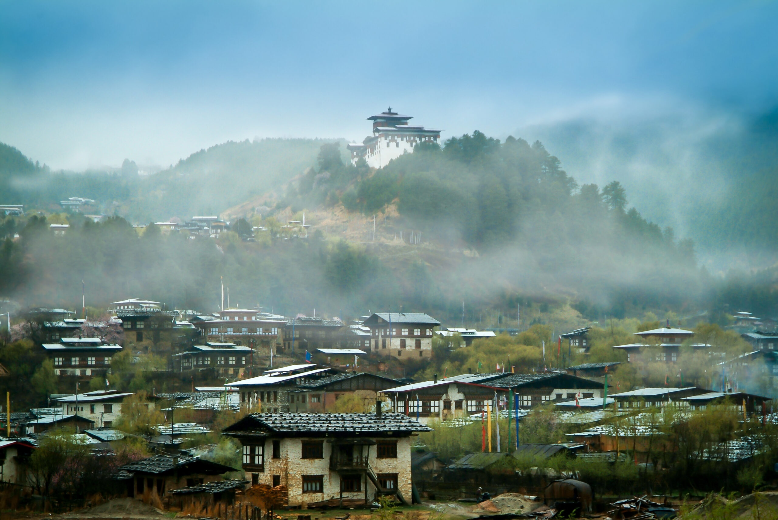 Foggy,Day,At,Jarkar,Dzong,Town,The,Capital,Of,Bumthang